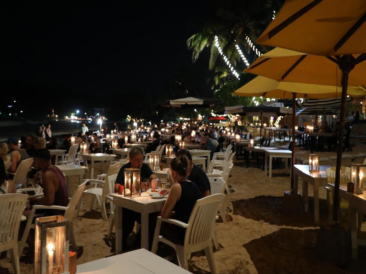 Fresh Wave Mirissa - Beach Front Exterior photo
